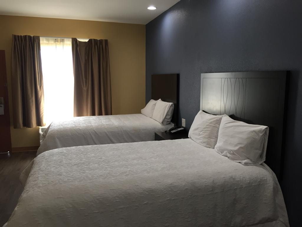 La Bonita Inn & Suites - Crane Eksteriør billede